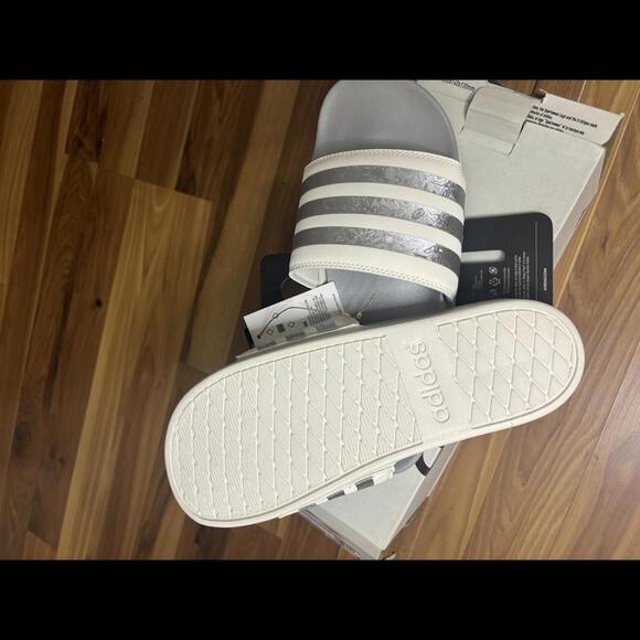 Adidas Adilette Comfort Slides - Size 10 - Picture 3 of 4
